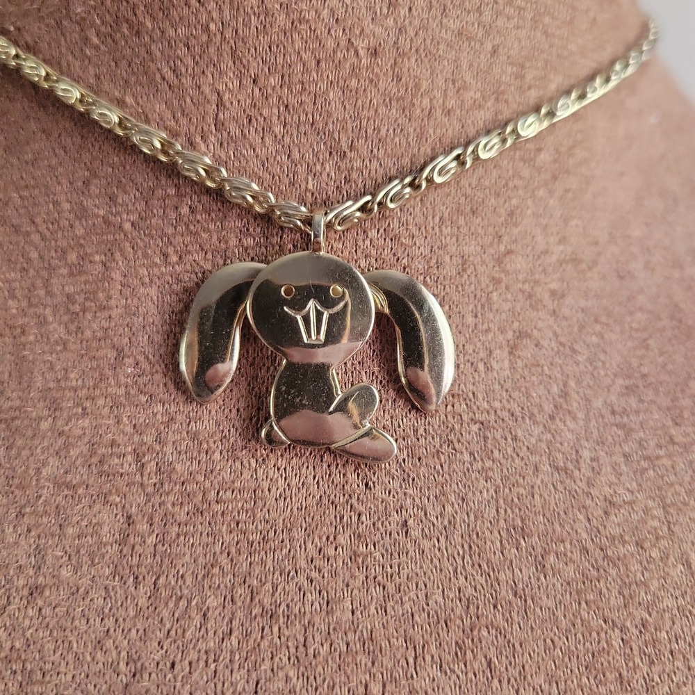 Avon 1976 Flopsi Bunny Necklace Gold Tone Vintage Kids Jewelry 15" Cottagecore